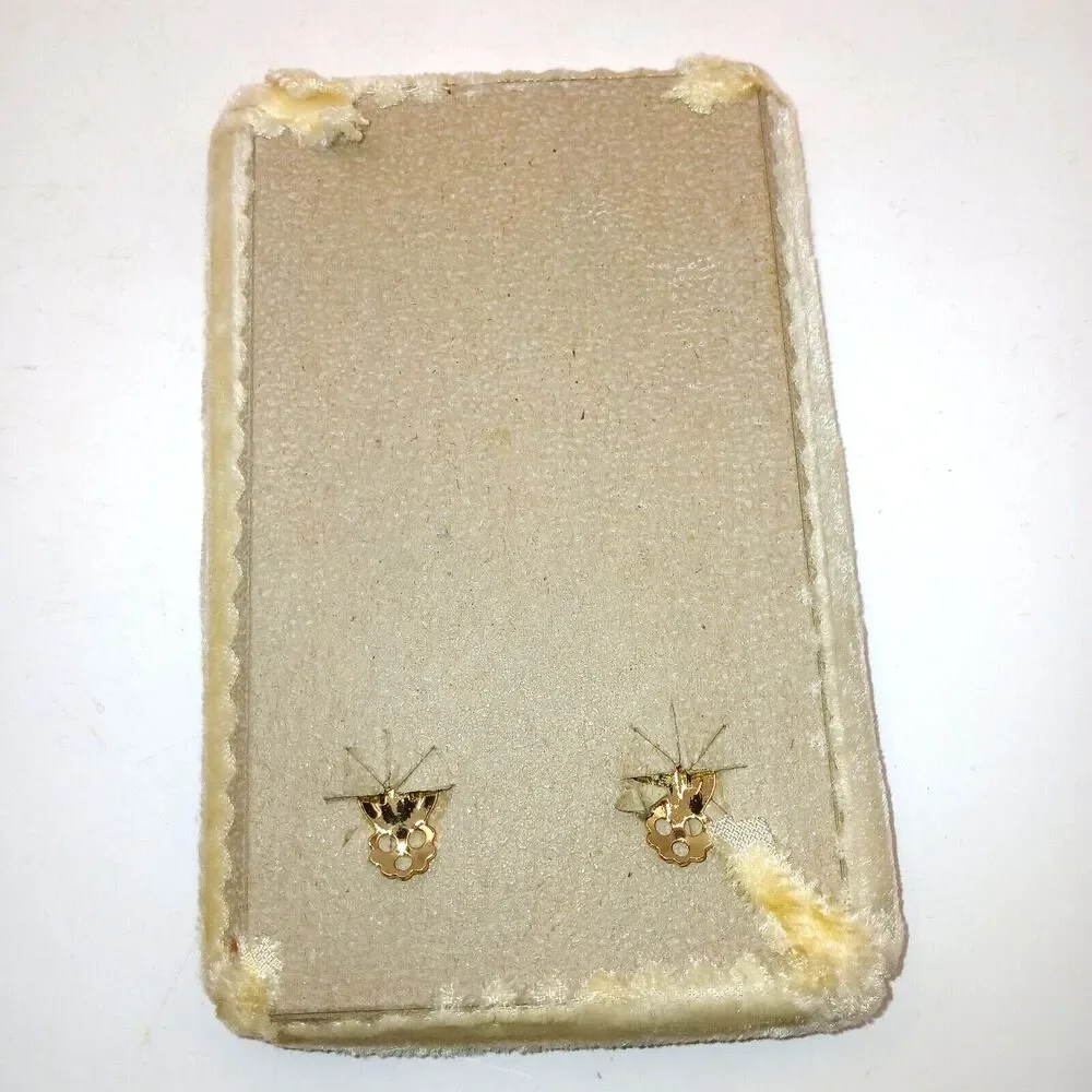 Unbranded vintage gold